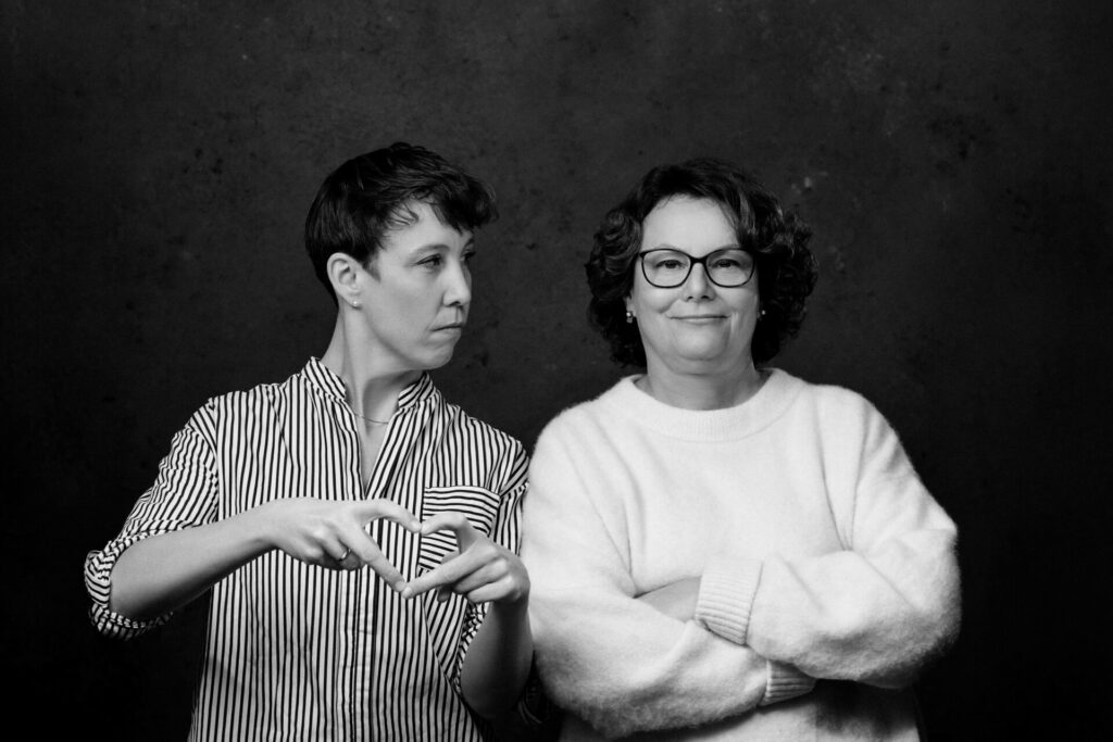 Hart und herzlich Ulrike und Julia